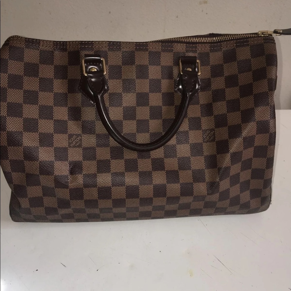Authentic Louis Vuitton speedy 35